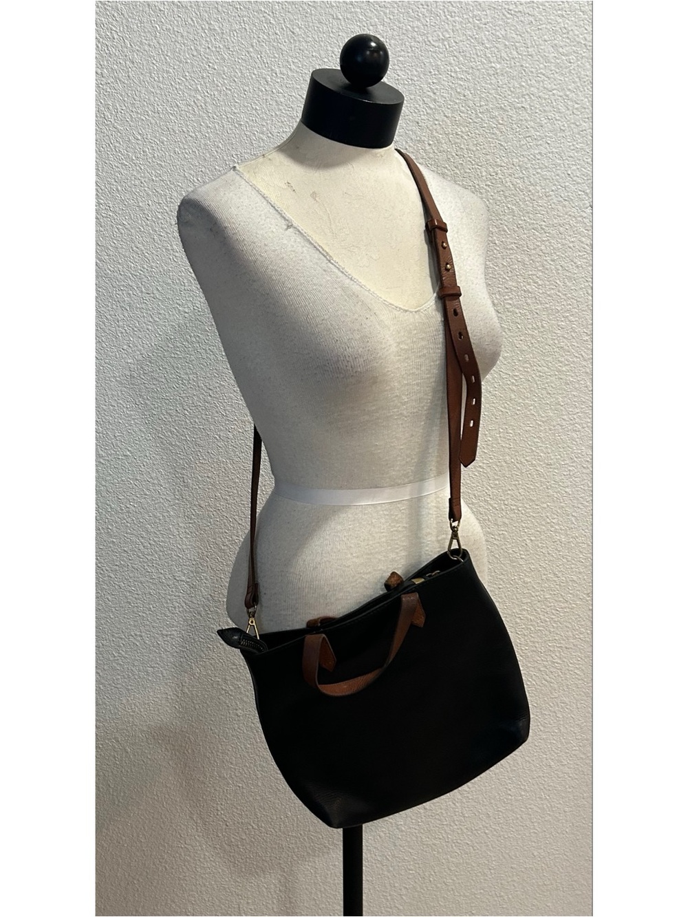 Madewell Black Leather Zip-Top Medium Transport Tote Bag Brown Strap Crossbody